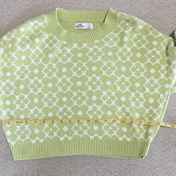 Hollister Retro Green White Flower Crop Sweater - Size Small - Picture 6 of 12